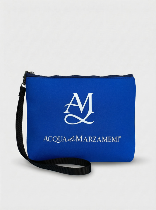 Pochette in materiale tecnico soft-touch - Capsule Estate 2026 -“Marzamemi Noir”